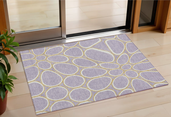 Homeroots 3' Artichoke Green And Ivory Abstract Washable Area Rug For Indoor And Outdoor Use, Durable Design 3' X 5' Polyester 600546