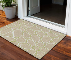 Homeroots 3' Artichoke Green And Ivory Abstract Washable Area Rug For Indoor And Outdoor Use, Durable Design 3' X 5' Polyester 600564