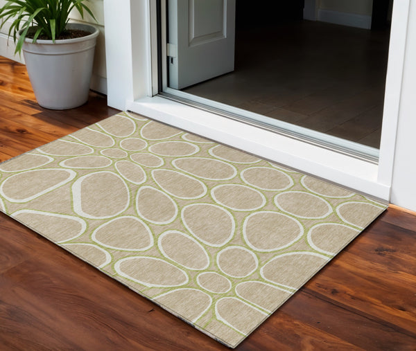 Homeroots 3' Artichoke Green And Ivory Abstract Washable Area Rug For Indoor And Outdoor Use, Durable Design 3' X 5' Polyester 600564