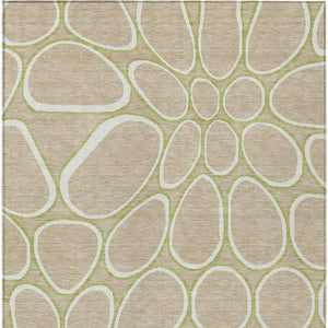 Homeroots 3' Artichoke Green And Ivory Abstract Washable Area Rug For Indoor And Outdoor Use, Durable Design 5' X 8' Polyester 600565