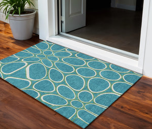 Homeroots 3' Artichoke Green And Ivory Abstract Washable Area Rug For Indoor And Outdoor Use, Durable Design 3' X 5' Polyester 600570