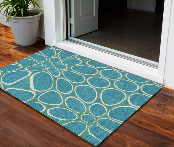 Homeroots 3' Artichoke Green And Ivory Abstract Washable Area Rug For Indoor And Outdoor Use, Durable Design 3' X 5' Polyester 600570