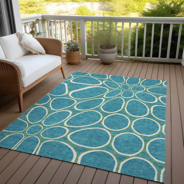 Homeroots 3' Artichoke Green And Ivory Abstract Washable Area Rug For Indoor And Outdoor Use, Durable Design 3' X 5' Polyester 600570