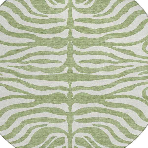Homeroots 3' Artichoke Green And Ivory Animal Print Washable Area Rug For Indoor Or Outdoor Use, Durable Style 8' Round Polyester 600578