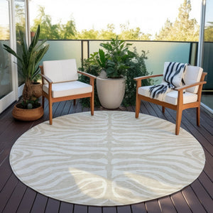 Homeroots 3' Artichoke Green And Ivory Animal Print Washable Area Rug For Indoor Or Outdoor Use, Durable Style 8' Round Polyester 600584