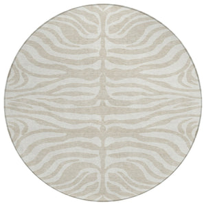 HomeRoots 5' Animal Print Area Rug – Durable, Washable, Indoor/Outdoor Design in Beige and Tan for Any Space 8' Round 600584