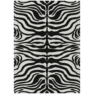 HomeRoots 5' Black and Ivory Animal Print Area Rug - Washable, Durable, Perfect for Indoor and Outdoor Use 5' X 8' 600589
