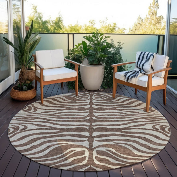 Homeroots 3' Artichoke Green And Ivory Animal Print Washable Area Rug For Indoor Or Outdoor Use, Durable Style 8' Round Polyester 600596