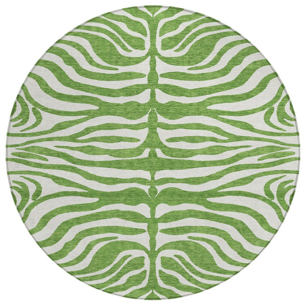 HomeRoots 5' Stylish Green and Ivory Animal Print Area Rug - Washable, Durable for Indoor & Outdoor Use 8' Round 600608