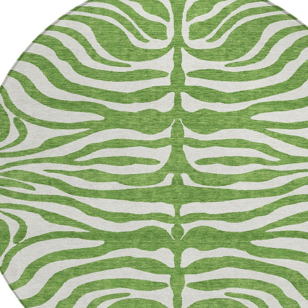 Homeroots 3' Artichoke Green And Ivory Animal Print Washable Area Rug For Indoor Or Outdoor Use, Durable Style 8' Round Polyester 600608