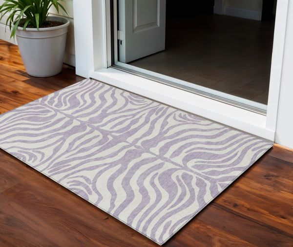 Homeroots 3' Artichoke Green And Ivory Animal Print Washable Area Rug For Indoor Or Outdoor Use, Durable Style 3' X 5' Polyester 600624