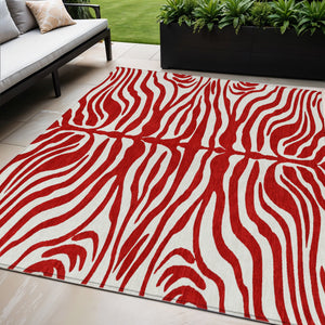 Homeroots 3' Artichoke Green And Ivory Animal Print Washable Area Rug For Indoor Or Outdoor Use, Durable Style 5' X 8' Polyester 600649