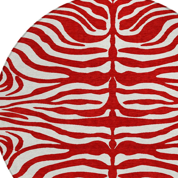 Homeroots 3' Artichoke Green And Ivory Animal Print Washable Area Rug For Indoor Or Outdoor Use, Durable Style 8' Round Polyester 600650