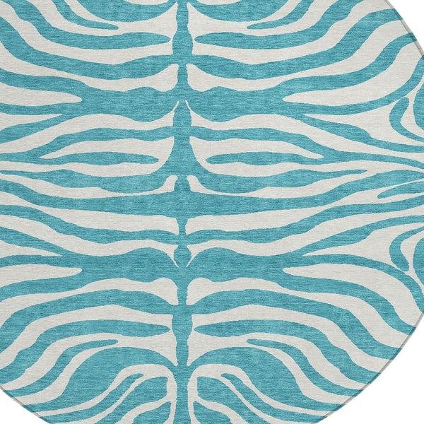 Homeroots 3' Artichoke Green And Ivory Animal Print Washable Area Rug For Indoor Or Outdoor Use, Durable Style 8' Round Polyester 600662