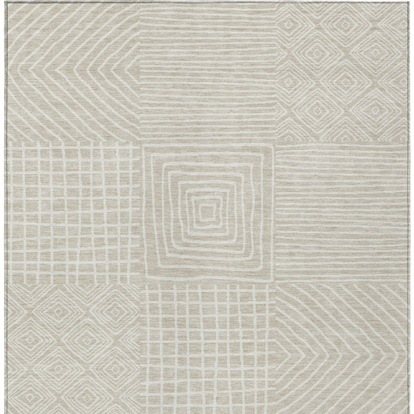 Homeroots 3' Beige And Ivory Geometric Washable Area Rug – Durable Indoor Outdoor Comfort For Any Space 3' X 5' Polyester 600720