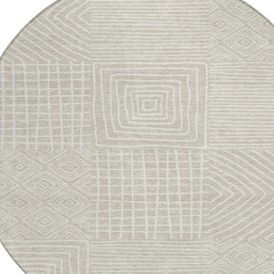 Homeroots 3' Beige And Ivory Geometric Washable Area Rug – Durable Indoor Outdoor Comfort For Any Space 8' Round Polyester 600722