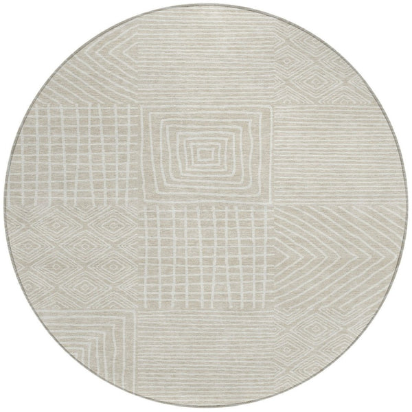 Homeroots 3' Beige And Ivory Geometric Washable Area Rug – Durable Indoor Outdoor Comfort For Any Space 8' Round Polyester 600722