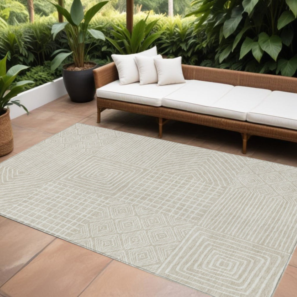 HomeRoots 5' Beige and Ivory Geometric Area Rug – Stylish, Washable, Indoor-Outdoor Durability for Any Space 10' X 14' 600725