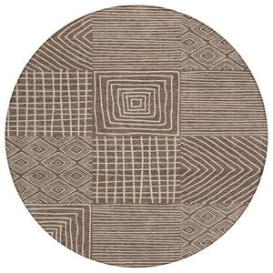 HomeRoots 5' Stylish Brown and Ivory Geometric Washable Area Rug for Indoor and Outdoor High-Traffic Spaces 8' Round 600728