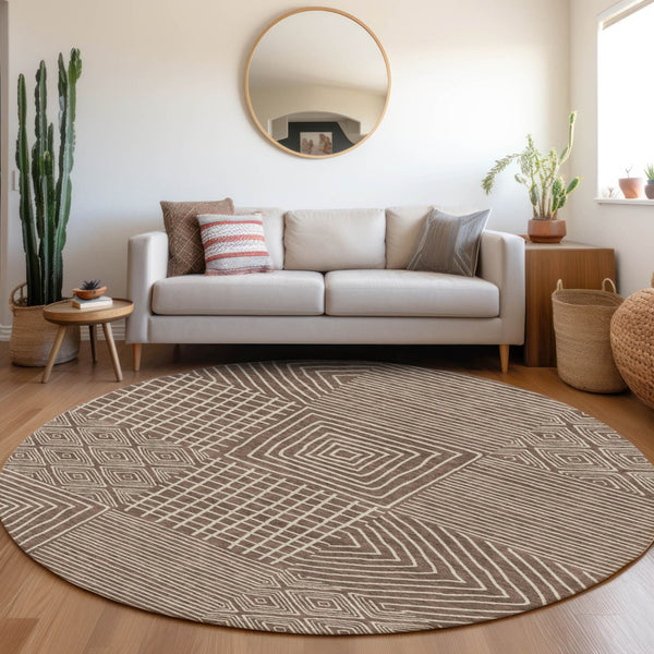 Homeroots 3' Beige And Ivory Geometric Washable Area Rug – Durable Indoor Outdoor Comfort For Any Space 8' Round Polyester 600728