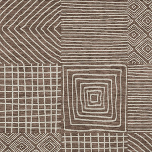 Homeroots 3' Beige And Ivory Geometric Washable Area Rug – Durable Indoor Outdoor Comfort For Any Space 8' X 10' Polyester 600729