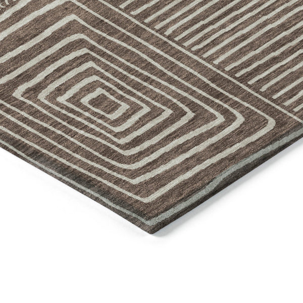 Homeroots 3' Beige And Ivory Geometric Washable Area Rug – Durable Indoor Outdoor Comfort For Any Space 10' X 14' Polyester 600731