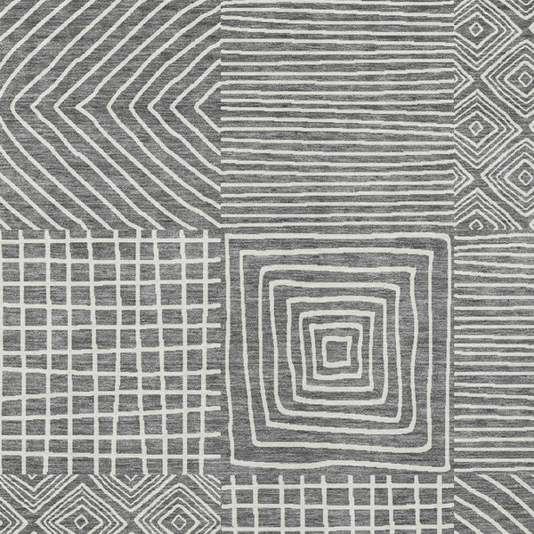 Homeroots 3' Beige And Ivory Geometric Washable Area Rug – Durable Indoor Outdoor Comfort For Any Space 3' X 5' Polyester 600732