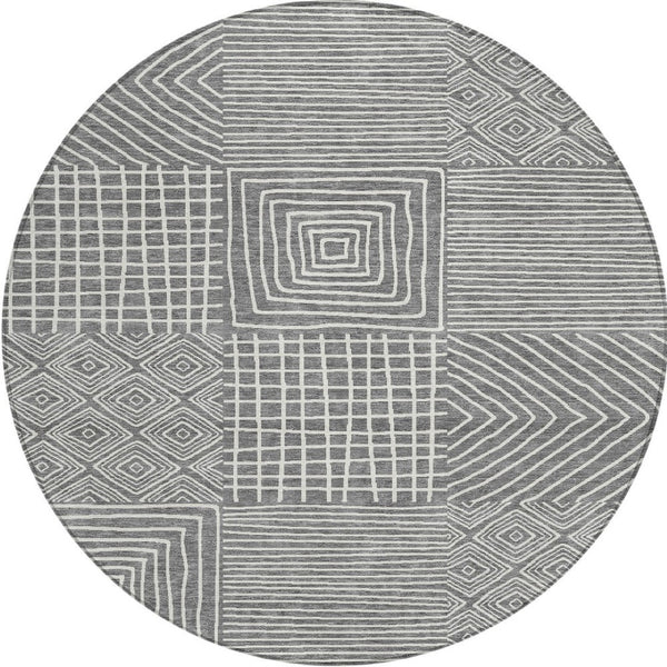 Homeroots 3' Beige And Ivory Geometric Washable Area Rug – Durable Indoor Outdoor Comfort For Any Space 8' Round Polyester 600734