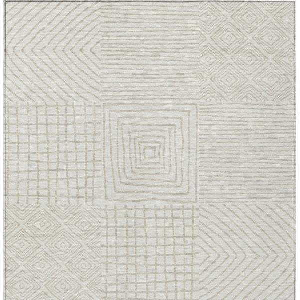 Homeroots 3' Beige And Ivory Geometric Washable Area Rug – Durable Indoor Outdoor Comfort For Any Space 5' X 8' Polyester 600745