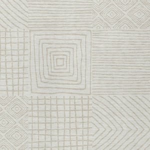 Homeroots 3' Beige And Ivory Geometric Washable Area Rug – Durable Indoor Outdoor Comfort For Any Space 8' X 10' Polyester 600747