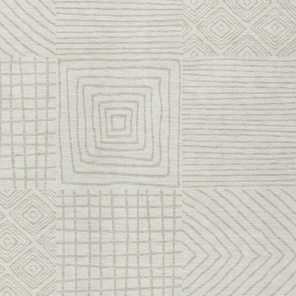 Homeroots 3' Beige And Ivory Geometric Washable Area Rug – Durable Indoor Outdoor Comfort For Any Space 8' X 10' Polyester 600747