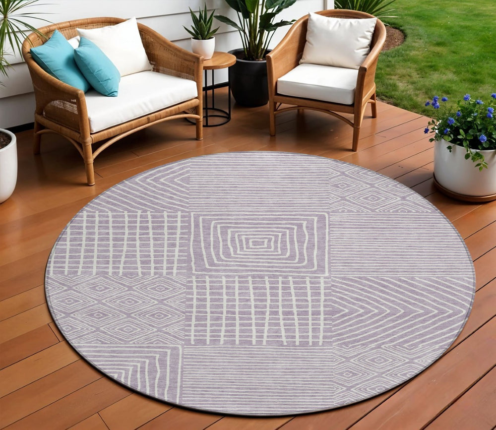 HomeRoots 5' Stylish Lavender and Ivory Geometric Area Rug - Durable, Washable, Perfect for Indoor & Outdoor Use 8' Round 600752