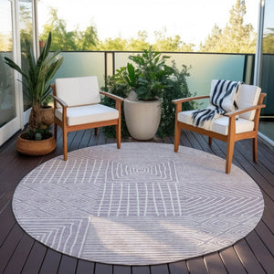 Homeroots 3' Beige And Ivory Geometric Washable Area Rug – Durable Indoor Outdoor Comfort For Any Space 8' Round Polyester 600752