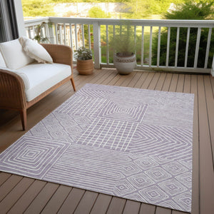 Homeroots 3' Beige And Ivory Geometric Washable Area Rug – Durable Indoor Outdoor Comfort For Any Space 8' X 10' Polyester 600753
