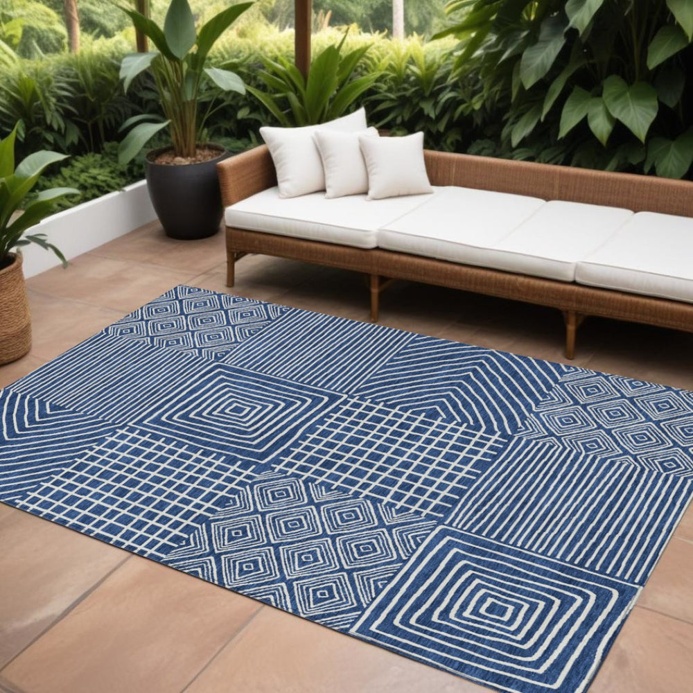 HomeRoots 5' Navy Blue and Ivory Geometric Area Rug - Durable, Washable Design for Indoor & Outdoor Use 10' X 14' 600761