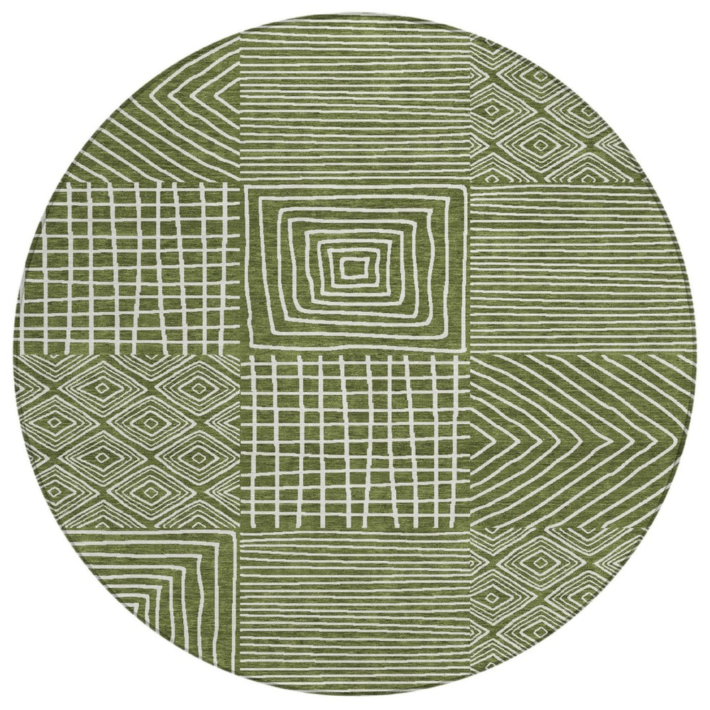 HomeRoots 5' Stylish Olive Green and Ivory Geometric Area Rug – Durable, Washable for Indoor & Outdoor Use 8' Round 600764