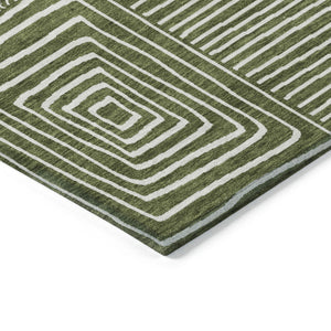 Homeroots 3' Beige And Ivory Geometric Washable Area Rug – Durable Indoor Outdoor Comfort For Any Space 8' Round Polyester 600764