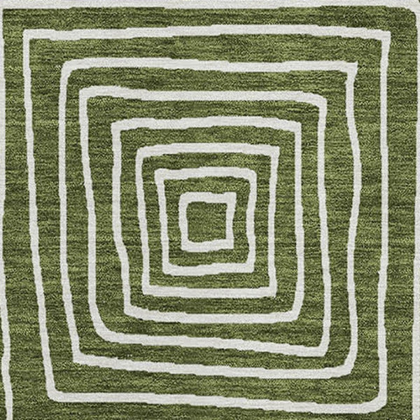 Homeroots 3' Beige And Ivory Geometric Washable Area Rug – Durable Indoor Outdoor Comfort For Any Space 8' X 10' Polyester 600765