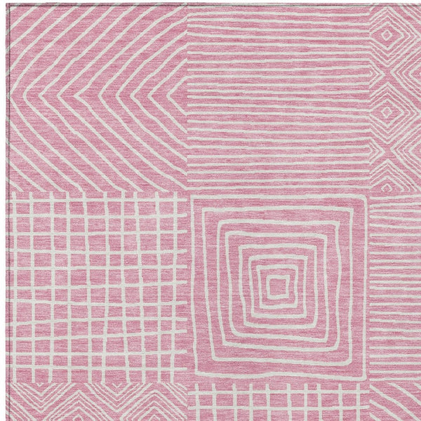 Homeroots 3' Beige And Ivory Geometric Washable Area Rug – Durable Indoor Outdoor Comfort For Any Space 10' X 14' Polyester 600773