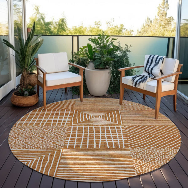 Homeroots 3' Beige And Ivory Geometric Washable Area Rug – Durable Indoor Outdoor Comfort For Any Space 8' Round Polyester 600776