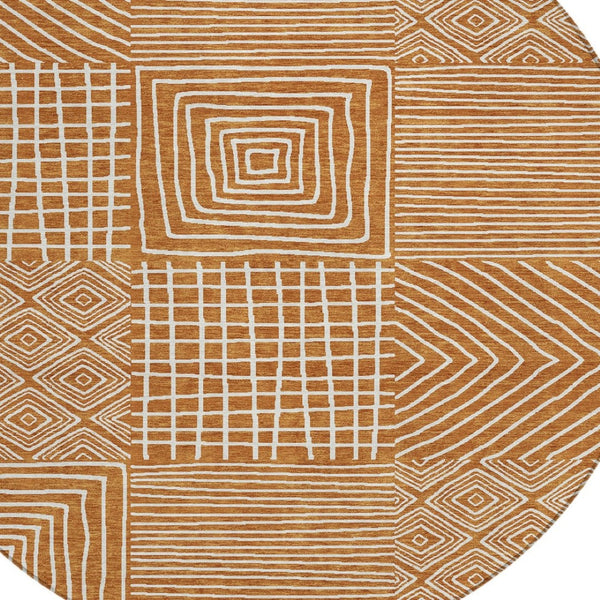 Homeroots 3' Beige And Ivory Geometric Washable Area Rug – Durable Indoor Outdoor Comfort For Any Space 8' Round Polyester 600776