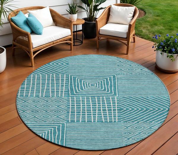 Homeroots 3' Beige And Ivory Geometric Washable Area Rug – Durable Indoor Outdoor Comfort For Any Space 8' Round Polyester 600782