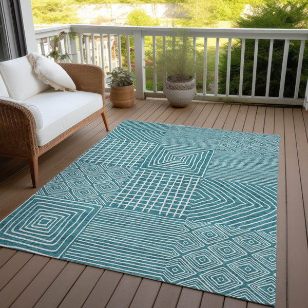 Homeroots 3' Beige And Ivory Geometric Washable Area Rug – Durable Indoor Outdoor Comfort For Any Space 10' X 14' Polyester 600785