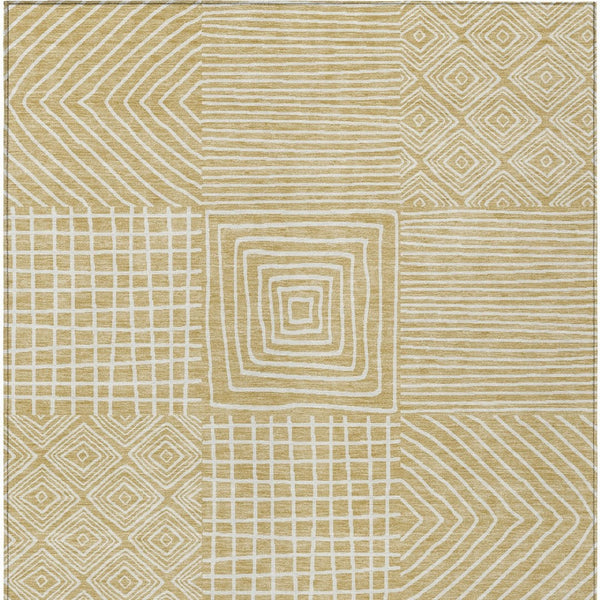 Homeroots 3' Beige And Ivory Geometric Washable Area Rug – Durable Indoor Outdoor Comfort For Any Space 3' X 5' Polyester 600786