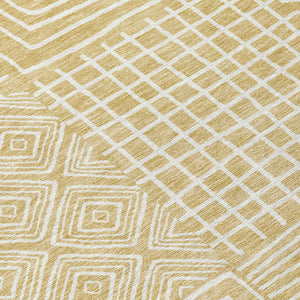 Homeroots 3' Beige And Ivory Geometric Washable Area Rug – Durable Indoor Outdoor Comfort For Any Space 5' X 8' Polyester 600787