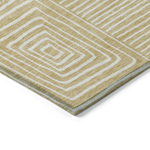 Homeroots 3' Beige And Ivory Geometric Washable Area Rug – Durable Indoor Outdoor Comfort For Any Space 8' Round Polyester 600788