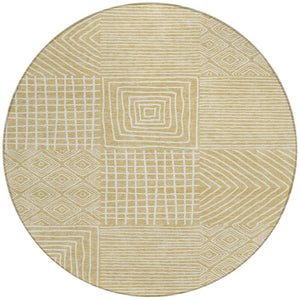 Homeroots 3' Beige And Ivory Geometric Washable Area Rug – Durable Indoor Outdoor Comfort For Any Space 8' Round Polyester 600788