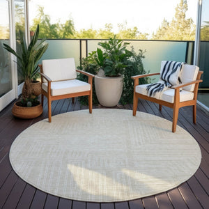 Homeroots 3' Beige And Ivory Geometric Washable Area Rug - Perfect For Indoor And Outdoor Spaces! 8' Round Polyester 600794