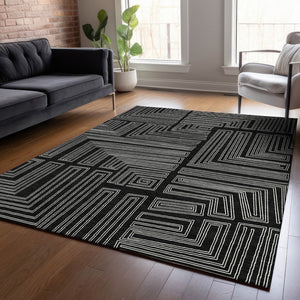 Homeroots 3' Beige And Ivory Geometric Washable Area Rug - Perfect For Indoor And Outdoor Spaces! 9' X 12' Polyester 600802