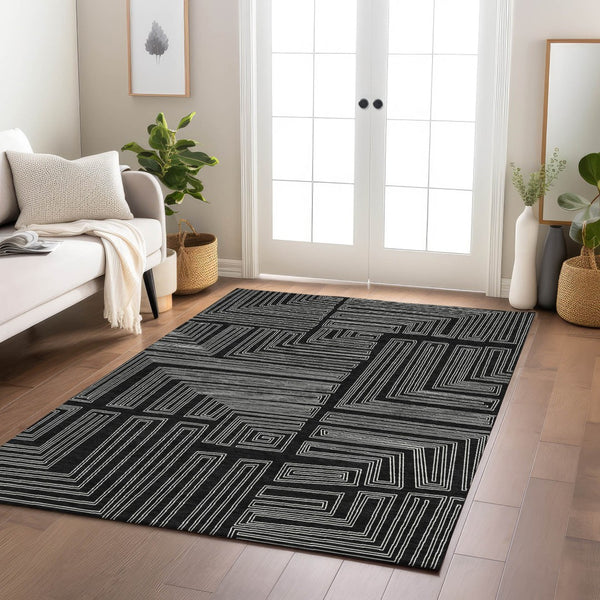 Homeroots 3' Beige And Ivory Geometric Washable Area Rug - Perfect For Indoor And Outdoor Spaces! 9' X 12' Polyester 600802